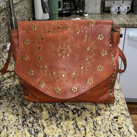 Patricia Nash Handbags - EUC Patricia Nash Cazorle convertible backpack/shoulder bag